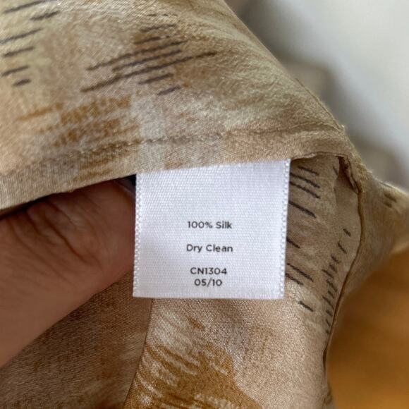 Talbots Champagne Beige Printed Silk Ruffle Sleeveless Blouse 18WP - Picture 6 of 7